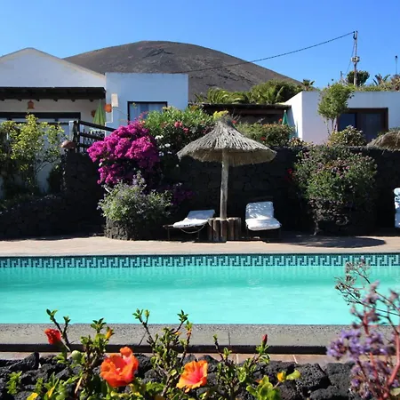 Roco 1 - Grosser Pool, Sauna, Wundervoller Meerblick, Pure Entspannung Ferienhaus